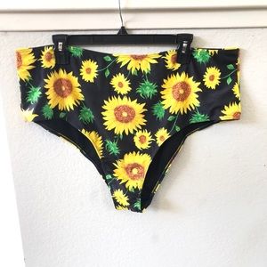 SHEIN Sunflower Swimsuit Bottoms Size 4XL